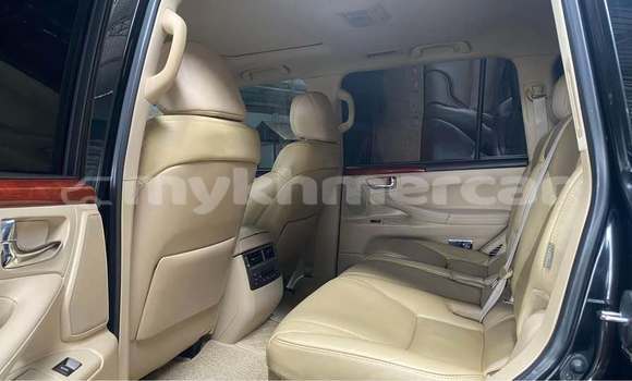 Acheter Occasion Voiture Lexus LX 570 Noir à Chbar Mon, Kampong Speu Province Acheter Occasion Voiture Lexus LX 570 Noir à Chbar Mon, Kampong Speu Province