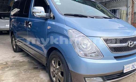 Buy Used Hyundai Starex Blue Car in Chbar Mon in Kampong Speu Province Buy Used Hyundai Starex Blue Car in Chbar Mon in Kampong Speu Province