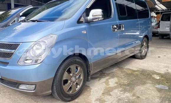 Buy Used Hyundai Starex Blue Car in Chbar Mon in Kampong Speu Province Buy Used Hyundai Starex Blue Car in Chbar Mon in Kampong Speu Province