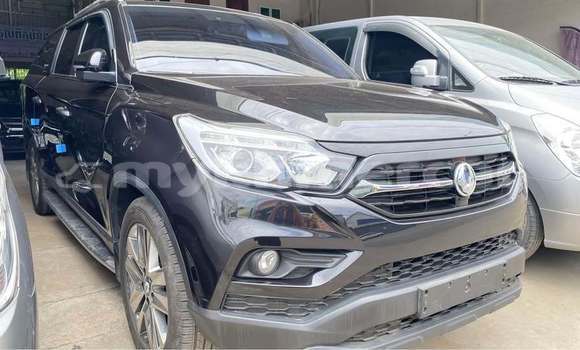 Acheter Occasion Voiture SsangYong Rexton Noir à Cheom Ksan, Preah Vihear Province Acheter Occasion Voiture SsangYong Rexton Noir à Cheom Ksan, Preah Vihear Province