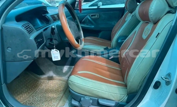 Acheter Occasion Voiture Toyota Camry Blanc à Stung Treng, Stung Treng Province Acheter Occasion Voiture Toyota Camry Blanc à Stung Treng, Stung Treng Province