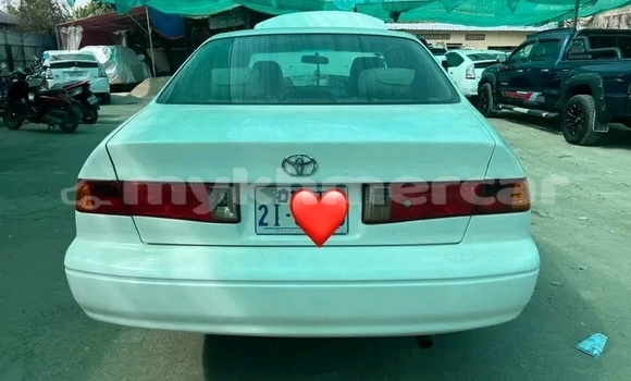 Acheter Occasion Voiture Toyota Camry Blanc à Stung Treng, Stung Treng Province Acheter Occasion Voiture Toyota Camry Blanc à Stung Treng, Stung Treng Province