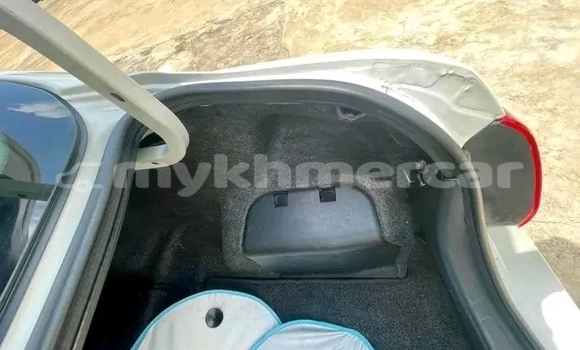 Acheter Occasion Voiture Toyota Camry Blanc à Chbar Mon, Kampong Speu Province Acheter Occasion Voiture Toyota Camry Blanc à Chbar Mon, Kampong Speu Province