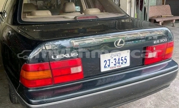 Acheter Occasion Voiture Lexus IS Noir à Thmar Kol, Battambang Province Acheter Occasion Voiture Lexus IS Noir à Thmar Kol, Battambang Province