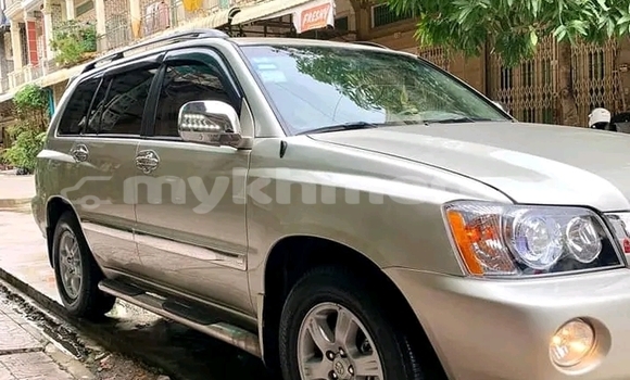 Acheter Occasion Voiture Toyota Highlander Autre à Chbar Mon, Kampong Speu Province Acheter Occasion Voiture Toyota Highlander Autre à Chbar Mon, Kampong Speu Province