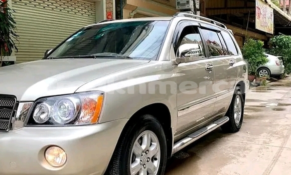 Acheter Occasion Voiture Toyota Highlander Autre à Chbar Mon, Kampong Speu Province Acheter Occasion Voiture Toyota Highlander Autre à Chbar Mon, Kampong Speu Province