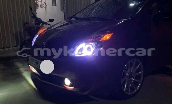 Acheter Occasion Voiture Toyota Prius Rouge à Banlung, Ratanakiri Province Acheter Occasion Voiture Toyota Prius Rouge à Banlung, Ratanakiri Province