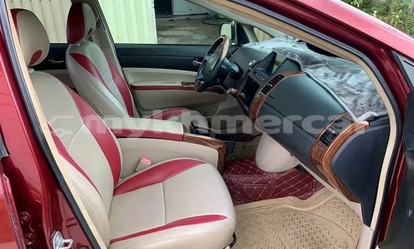 Acheter Occasion Voiture Toyota Prius Rouge à Banlung, Ratanakiri Province Acheter Occasion Voiture Toyota Prius Rouge à Banlung, Ratanakiri Province