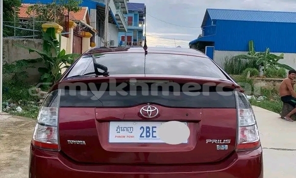 Acheter Occasion Voiture Toyota Prius Rouge à Banlung, Ratanakiri Province Acheter Occasion Voiture Toyota Prius Rouge à Banlung, Ratanakiri Province
