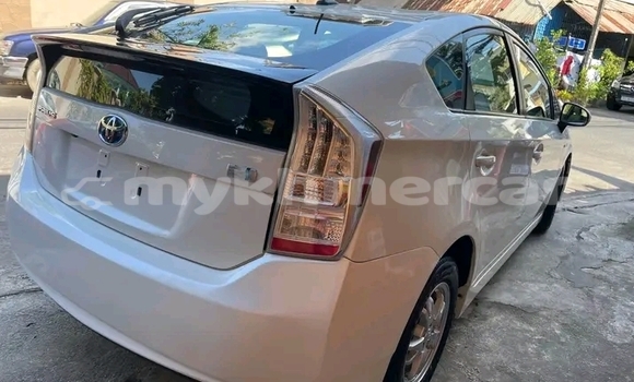 Acheter Occasion Voiture Toyota Prius Blanc à Phnom Penh, Phnom Penh Acheter Occasion Voiture Toyota Prius Blanc à Phnom Penh, Phnom Penh