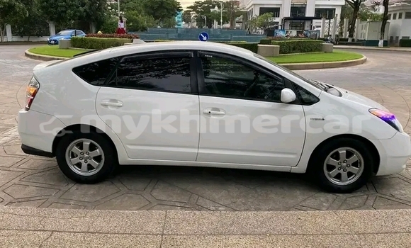 Acheter Occasion Voiture Toyota Prius Blanc à Bavet, Svay Rieng Province Acheter Occasion Voiture Toyota Prius Blanc à Bavet, Svay Rieng Province