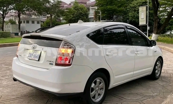 Acheter Occasion Voiture Toyota Prius Blanc à Bavet, Svay Rieng Province Acheter Occasion Voiture Toyota Prius Blanc à Bavet, Svay Rieng Province