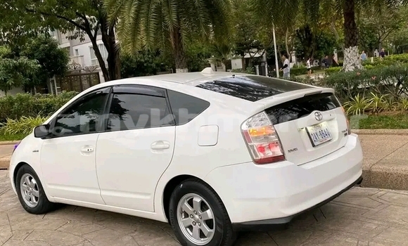Acheter Occasion Voiture Toyota Prius Blanc à Bavet, Svay Rieng Province Acheter Occasion Voiture Toyota Prius Blanc à Bavet, Svay Rieng Province