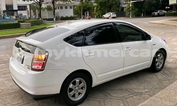 Acheter Occasion Voiture Toyota Prius Blanc à Bavet, Svay Rieng Province Acheter Occasion Voiture Toyota Prius Blanc à Bavet, Svay Rieng Province