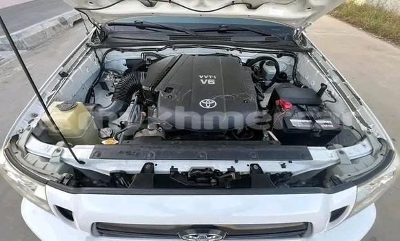 Acheter Occasion Voiture Toyota Tacoma Blanc à Chbar Mon, Kampong Speu Province Acheter Occasion Voiture Toyota Tacoma Blanc à Chbar Mon, Kampong Speu Province