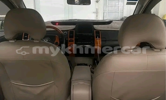 Acheter Occasion Voiture Toyota Prius Blanc à Banlung, Ratanakiri Province Acheter Occasion Voiture Toyota Prius Blanc à Banlung, Ratanakiri Province