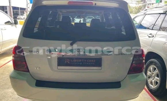 Acheter Occasion Voiture Toyota Highlander Blanc à Banteay Meanchey, Banteay Meanchey Province Acheter Occasion Voiture Toyota Highlander Blanc à Banteay Meanchey, Banteay Meanchey Province