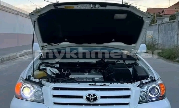 Acheter Occasion Voiture Toyota Highlander Blanc à Chbar Mon, Kampong Speu Province
