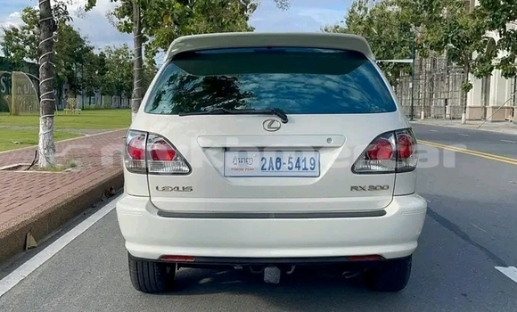 Buy Used Lexus RX 330 Other Car in Chbar Mon in Kampong Speu Province Buy Used Lexus RX 330 Other Car in Chbar Mon in Kampong Speu Province