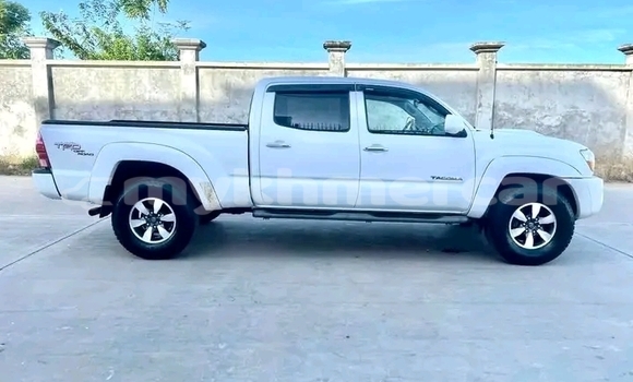 Buy Used Toyota Tacoma White Car in Banlung in Ratanakiri Province Buy Used Toyota Tacoma White Car in Banlung in Ratanakiri Province