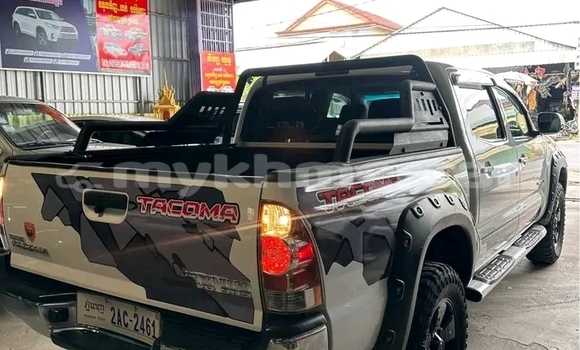 Buy Used Toyota Tacoma White Car in Chbar Mon in Kampong Speu Province Buy Used Toyota Tacoma White Car in Chbar Mon in Kampong Speu Province