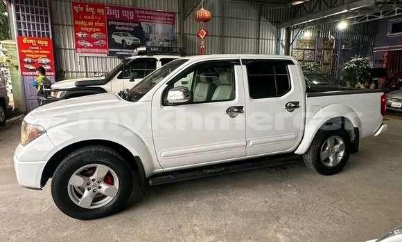 Buy Used Nissan Frontier White Car in Chbar Mon in Kampong Speu Province Buy Used Nissan Frontier White Car in Chbar Mon in Kampong Speu Province