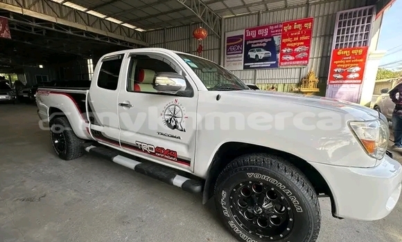 Buy Used Toyota Tacoma White Car in Chbar Mon in Kampong Speu Province Buy Used Toyota Tacoma White Car in Chbar Mon in Kampong Speu Province