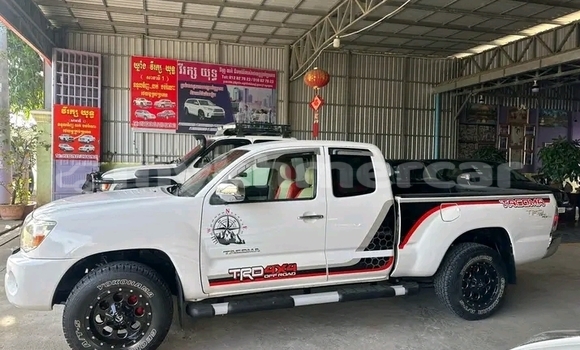 Buy Used Toyota Tacoma White Car in Chbar Mon in Kampong Speu Province Buy Used Toyota Tacoma White Car in Chbar Mon in Kampong Speu Province