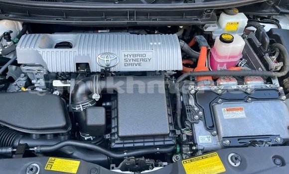 Buy Used Toyota Prius White Car in Khemarak Phoumin in Koh Kong Province Buy Used Toyota Prius White Car in Khemarak Phoumin in Koh Kong Province