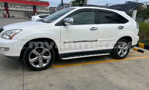 Buy Used Lexus RX 330 White Car in Kampot in Kampot Province Buy Used Lexus RX 330 White Car in Kampot in Kampot Province