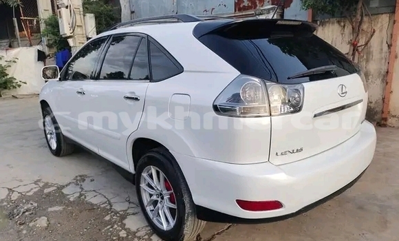 Buy Used Lexus RX 330 White Car in Chbar Mon in Kampong Speu Province Buy Used Lexus RX 330 White Car in Chbar Mon in Kampong Speu Province