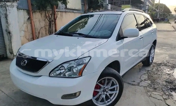 Buy Used Lexus RX 330 White Car in Chbar Mon in Kampong Speu Province Buy Used Lexus RX 330 White Car in Chbar Mon in Kampong Speu Province