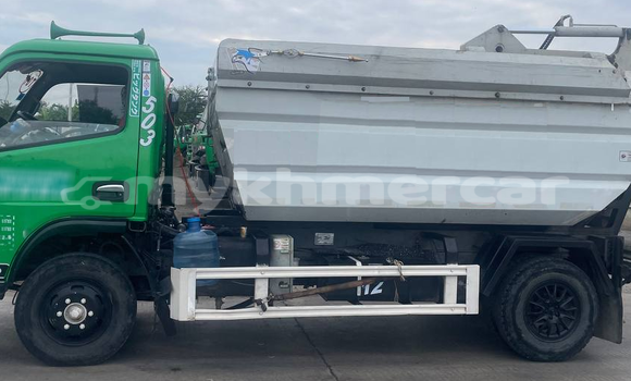 Buy Used Hyundai H200 Green Truck in Phnom Penh in Phnom Penh Buy Used Hyundai H200 Green Truck in Phnom Penh in Phnom Penh