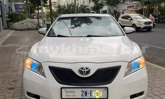 Buy Used Toyota Camry White Car in Cheom Ksan in Preah Vihear Province Buy Used Toyota Camry White Car in Cheom Ksan in Preah Vihear Province