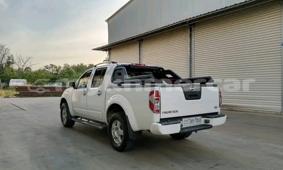 Buy Used Nissan Frontier White Car in Kep in Kep Province Buy Used Nissan Frontier White Car in Kep in Kep Province