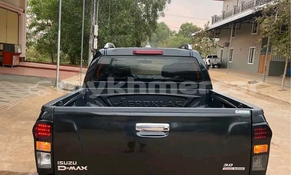 Buy Used Isuzu D–MAX Black Car in Kep in Kep Province Buy Used Isuzu D–MAX Black Car in Kep in Kep Province