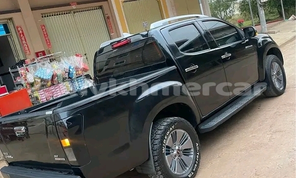 Buy Used Isuzu D–MAX Black Car in Kep in Kep Province Buy Used Isuzu D–MAX Black Car in Kep in Kep Province