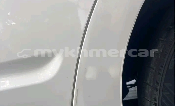 Buy Used Toyota Prius White Car in Doun Kaev in Takeo Province Buy Used Toyota Prius White Car in Doun Kaev in Takeo Province