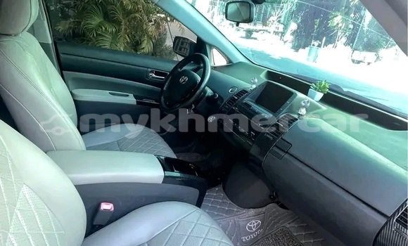 Buy Used Toyota Prius White Car in Doun Kaev in Takeo Province Buy Used Toyota Prius White Car in Doun Kaev in Takeo Province