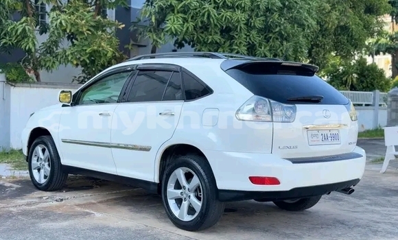 Buy Used Lexus RX 330 White Car in Chbar Mon in Kampong Speu Province Buy Used Lexus RX 330 White Car in Chbar Mon in Kampong Speu Province