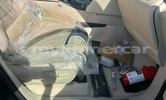 Buy Used Toyota Land Cruiser White Car in Cheom Ksan in Preah Vihear Province Buy Used Toyota Land Cruiser White Car in Cheom Ksan in Preah Vihear Province