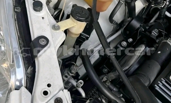 Buy Used Toyota Highlander White Car in Chbar Mon in Kampong Speu Province Buy Used Toyota Highlander White Car in Chbar Mon in Kampong Speu Province