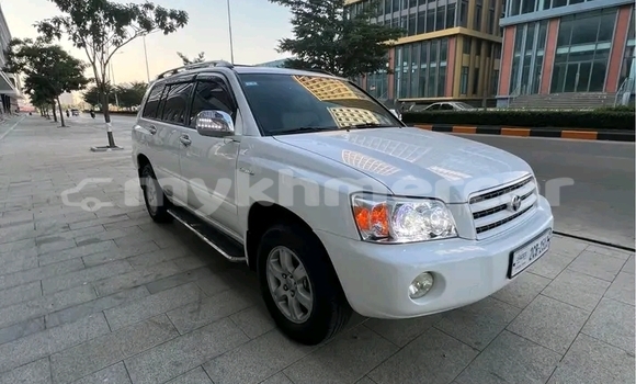 Buy Used Toyota Highlander White Car in Kep in Kep Province Buy Used Toyota Highlander White Car in Kep in Kep Province