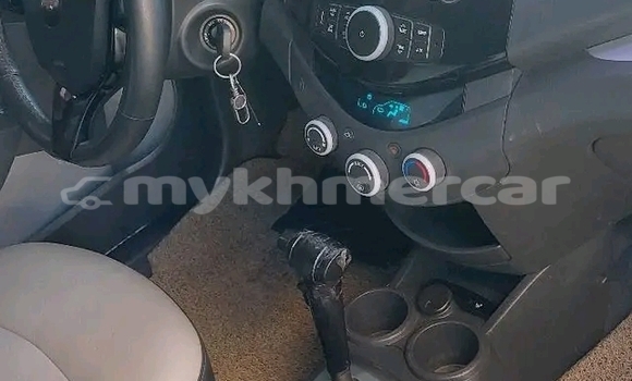 Buy Used Chevrolet Spark White Car in Dăm Thnăm in Kampot Province Buy Used Chevrolet Spark White Car in Dăm Thnăm in Kampot Province