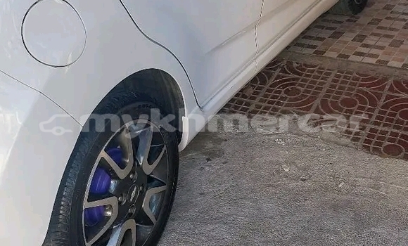 Buy Used Chevrolet Spark White Car in Dăm Thnăm in Kampot Province Buy Used Chevrolet Spark White Car in Dăm Thnăm in Kampot Province