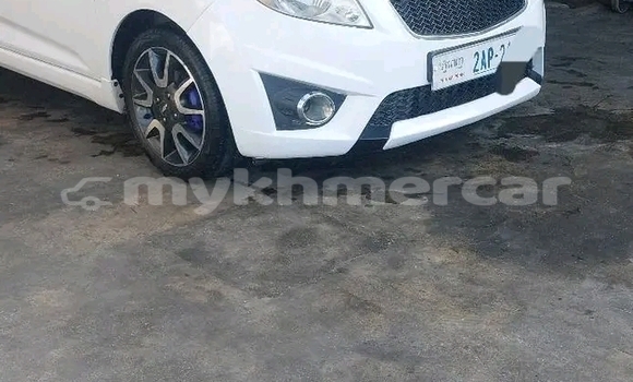 Buy Used Chevrolet Spark White Car in Dăm Thnăm in Kampot Province Buy Used Chevrolet Spark White Car in Dăm Thnăm in Kampot Province