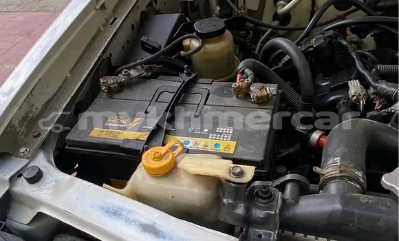 Buy Used Nissan Frontier White Car in Kampot in Kampot Province Buy Used Nissan Frontier White Car in Kampot in Kampot Province