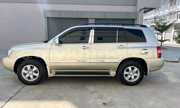 Buy Used Toyota Highlander Other Car in Khŭm Sráng in Kampong Speu Province Buy Used Toyota Highlander Other Car in Khŭm Sráng in Kampong Speu Province