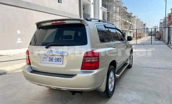 Buy Used Toyota Highlander Other Car in Khŭm Sráng in Kampong Speu Province Buy Used Toyota Highlander Other Car in Khŭm Sráng in Kampong Speu Province