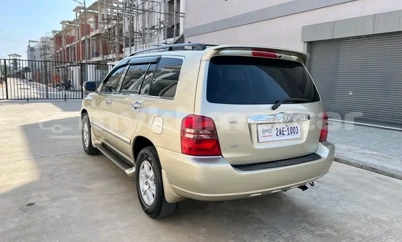 Buy Used Toyota Highlander Other Car in Khŭm Sráng in Kampong Speu Province Buy Used Toyota Highlander Other Car in Khŭm Sráng in Kampong Speu Province